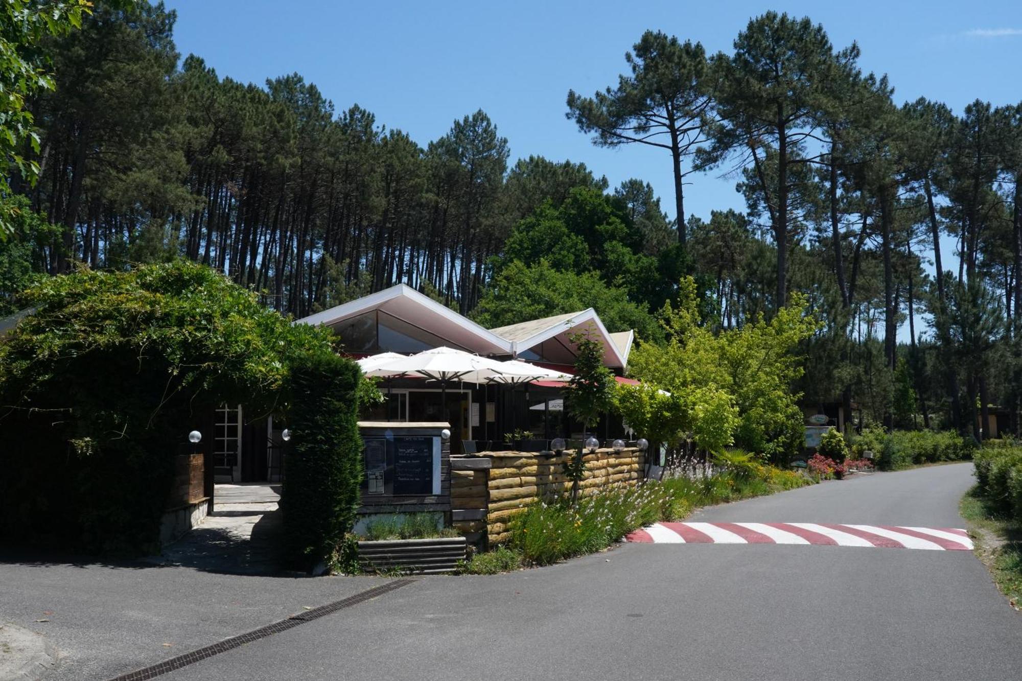 Village Vacances Les Chenes De Léon Exterior foto